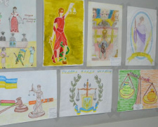 В Покровске подвели итоги конкурса рисунков «Судебная власть в Украине»