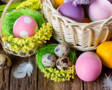 Почему опасны искусственные красители для пасхальных яиц и чем их заменить