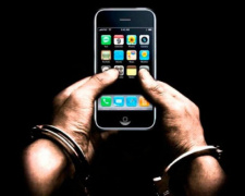 За заволодіння чужими мобільниками – домашній арешт: у Покровську викрито зловмисника