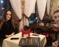 Победители розыгрыша романтического ужина от Telegram-канала Pokrovsk.news получили свой приз