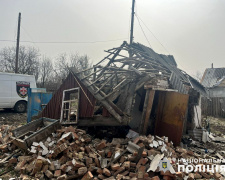 Зруйновані цивільні об’єкти, троє поранених: наслідки обстрілів Донеччини за минулу добу