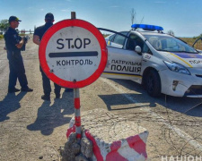 Поліція Донеччини посилює заходи пропускного режиму через COVID-19