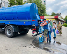 Про підвіз питної води в Покровську та Родинському 10 вересня