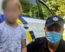 У Мирнограді поліцейські повернули додому дівчинку, яка загубилась