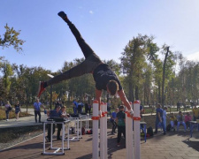 В парке «Юбилейный» Покровска торжественно открыли мультифункциональную спортивную зону