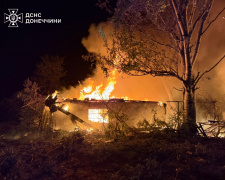 Пекельна ніч у Білицькому: постраждала людина, є руйнування