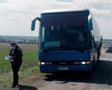 Придавив автобус: на Донеччині смертельно травмовано водія