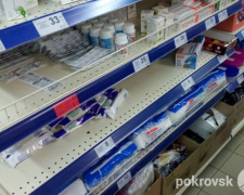 Кабмин разрешил больным коронавирусом посещать аптеки и магазины в экстренных случаях