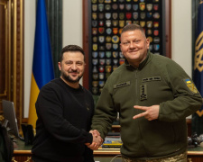 Валерій Залужний йде у відставку: президент призначив нового Головнокомандувача ЗСУ