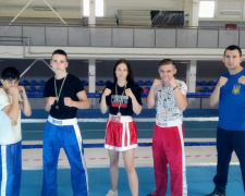 Кикбоксеры Покровска вернулись с областных соревнований с наградами