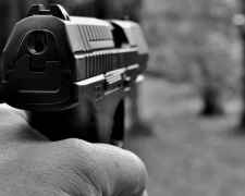 Власників травматичної зброї в Україні викличуть на навчання