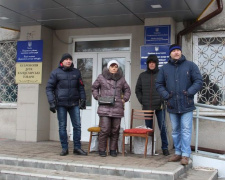 Шахтеры «Краснолиманской» продолжают акцию протеста в центре Покровска