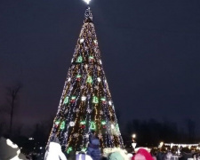 У главной елки Покровска отметят Новый год по новому и старому стилю