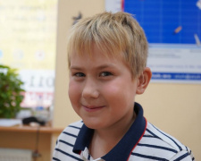 7-річний Віктор отримав слухові апарати від Фонду Ріната Ахметова