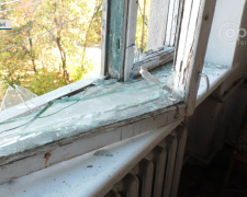 Покровськ оговтується після прильотів: мешканці будинків та працівники установ показали наслідки обстрілу