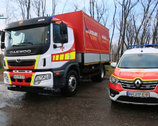 Рятувальники 9 ДПРЗ отримали новий спецтранспорт від Покровської та Мирноградської громад