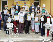 Покровская клиническая больница получила два аппарата ИВЛ от фонда Рината Ахметова
