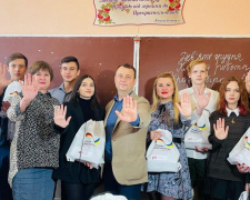 В Покровске наградили победителей конкурса школьных видеороликов «Против насилия»