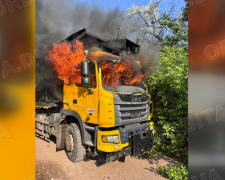 Двоє поранених за день: у Мирнограді ворог атакував комунальників і техніку