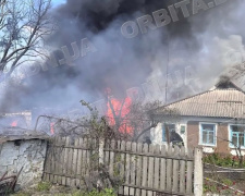 Горять і будівлі, і екосистеми: у Покровському районі часті пожежі