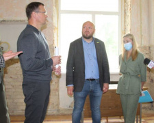 Представители Донецкой ОГА проинспектировали ремонт в школах Покровска и Родинского