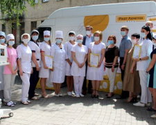 Мирноградская инфекционная больница получила три аппарата ИВЛ от Фонда Рината Ахметова