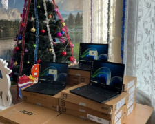 На шляху до цифровізації: школи Покровської громади отримали 20 ноутбуків