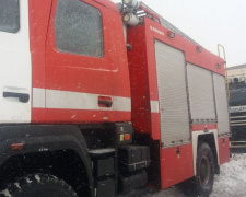 В Покровском районе спасатели снова вытаскивали застрявшую фуру