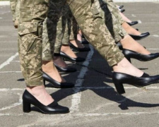 Украинским женщинам десятков профессий нужно будет встать на военный учет