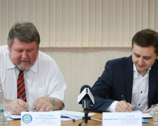 Подписан меморандум между Селидовским горным техникумом, ПРАО «Донецксталь» и ШУ «Покровское»