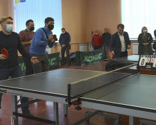 В Покровске стартовал 5-й турнир по настольному теннису памяти Микаэла Оганесяна