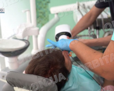 Лікують і земляків, і місцевих: Покровська стоматологія користується попитом у Дніпрі
