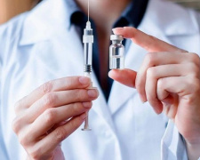 Шмыгаль: подписаны контракты на миллионы доз COVID-вакцин