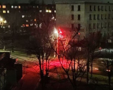 В Мирнограде устанавливают красные фонари