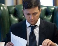 Президент Украины продлил мораторий на взыскания по валютным кредитам