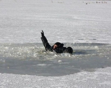 Покровские спасатели напоминают о правилах поведения на льду