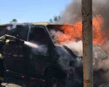 На Донеччині вогнеборці ліквідували пожежу вантажного автомобіля