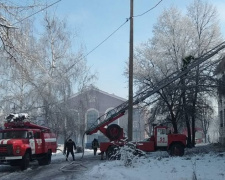 Как выглядит здание ИВЦ в Мирнограде после пожара