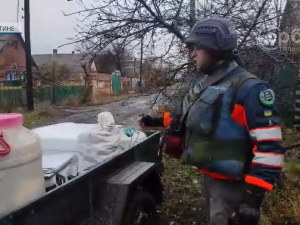 Мирноградський волонтер Іван Суботін евакуював родину з прифронтового Очеретиного