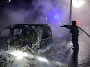 У Добропіллі рятувальники ліквідували пожежу після ворожого обстрілу