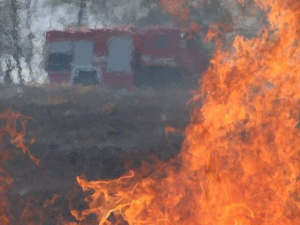 Горячие выходные спасателей ГПСО-9: девять пожаров в Покровске и Покровском районе
