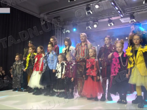 Допомога через красу: фестиваль моди підтримав релоковану Покровську КЛІЛ