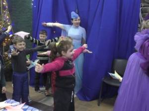 Для дітей Добропільської ТГ організували «Новорічний рейс до зірок»