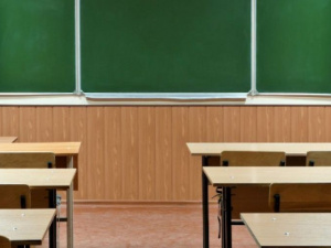 Занятия в школах Мирнограда возобновятся в дистанционном режиме