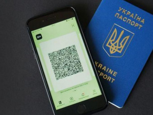Действие украинских COVID-сертификатов продлили до года
