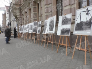 Покровськ зберігає пам’ять: відбулася вулична виставка світлин Марка Залізняка