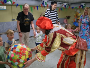 Для дітей Покровська відбувся розважальний захід в укритті