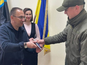 Двоє педагогів з Покровська отримали медалі «За оборону рідної держави»