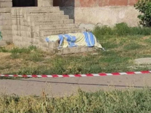 В Мирнограде женщина упала с балкона: комментарий полиции