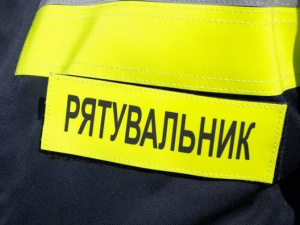 У Селидовому під час гасіння пожежі вогнеборці врятували чоловіка